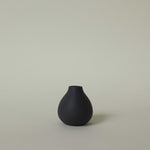 black AMORPHOUS VASE